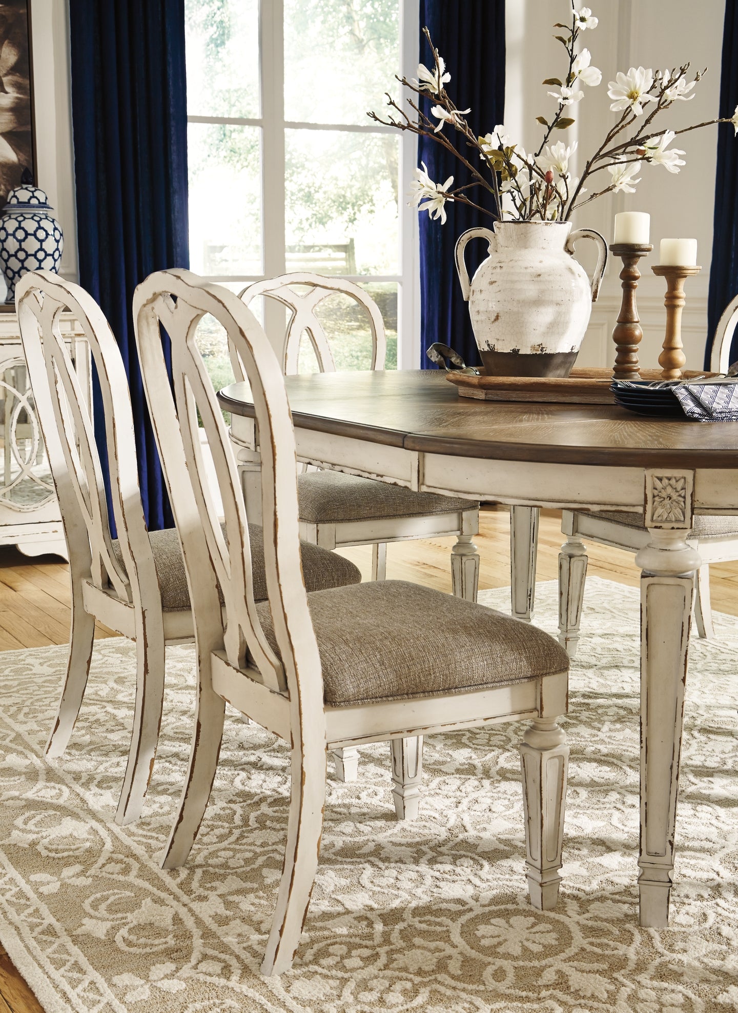 Ashley Express - Silla auxiliar UPH Realyn Dining (2 unidades)