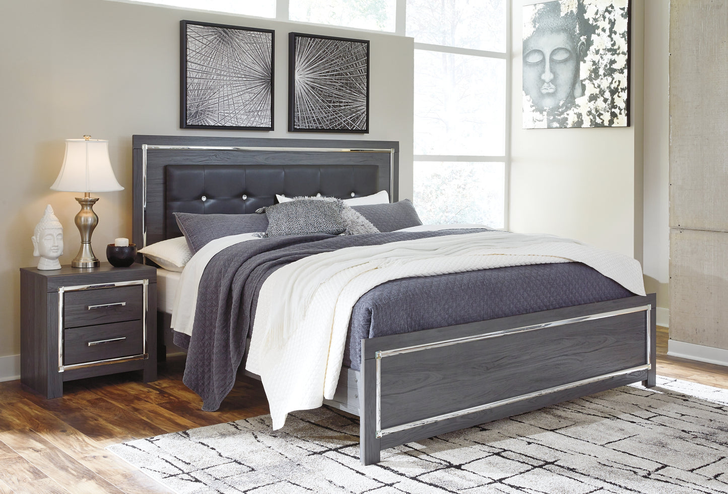 Ashley Express - Cama con paneles Lodanna