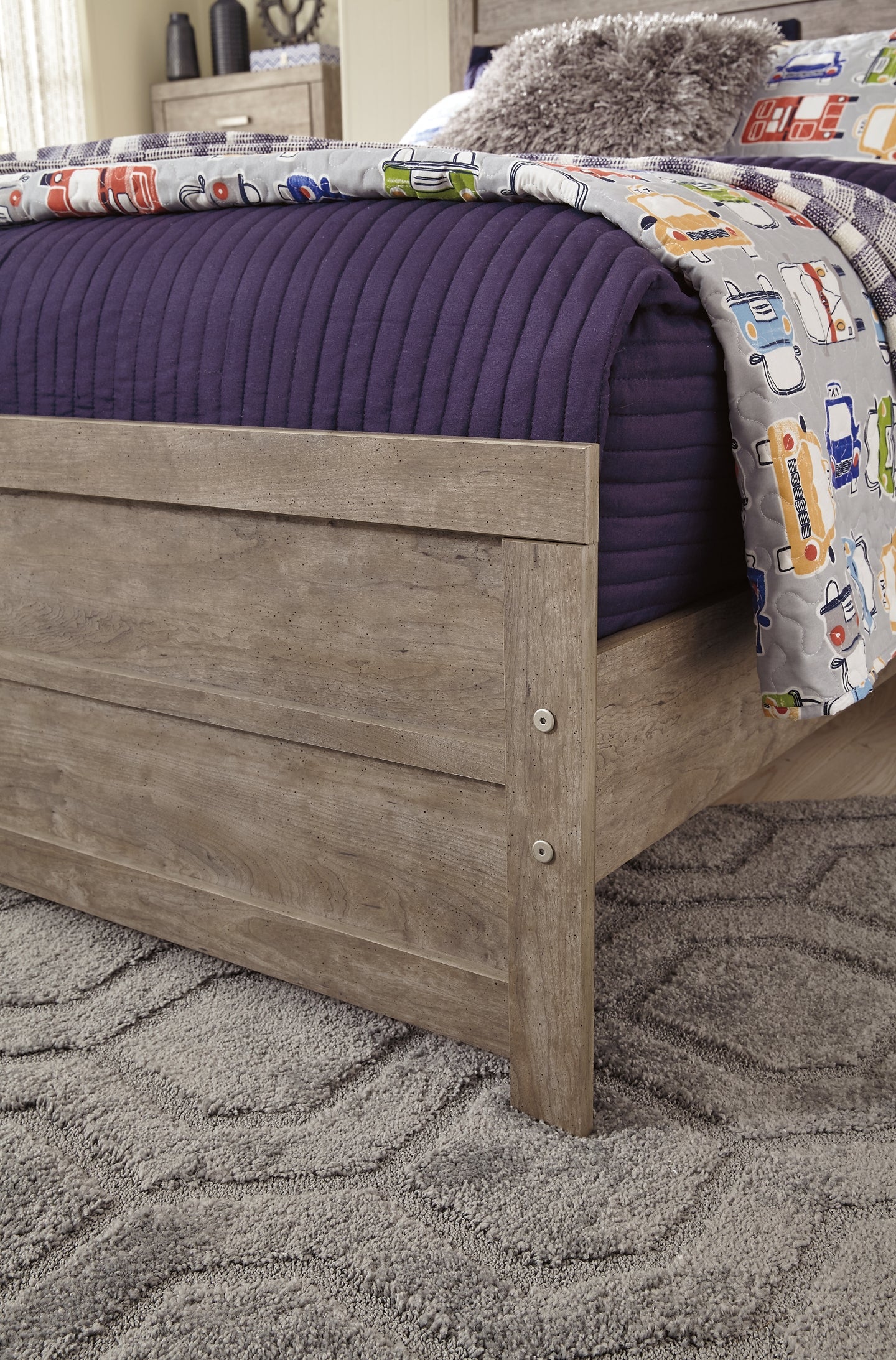 Ashley Express - Cama con paneles Culverbach