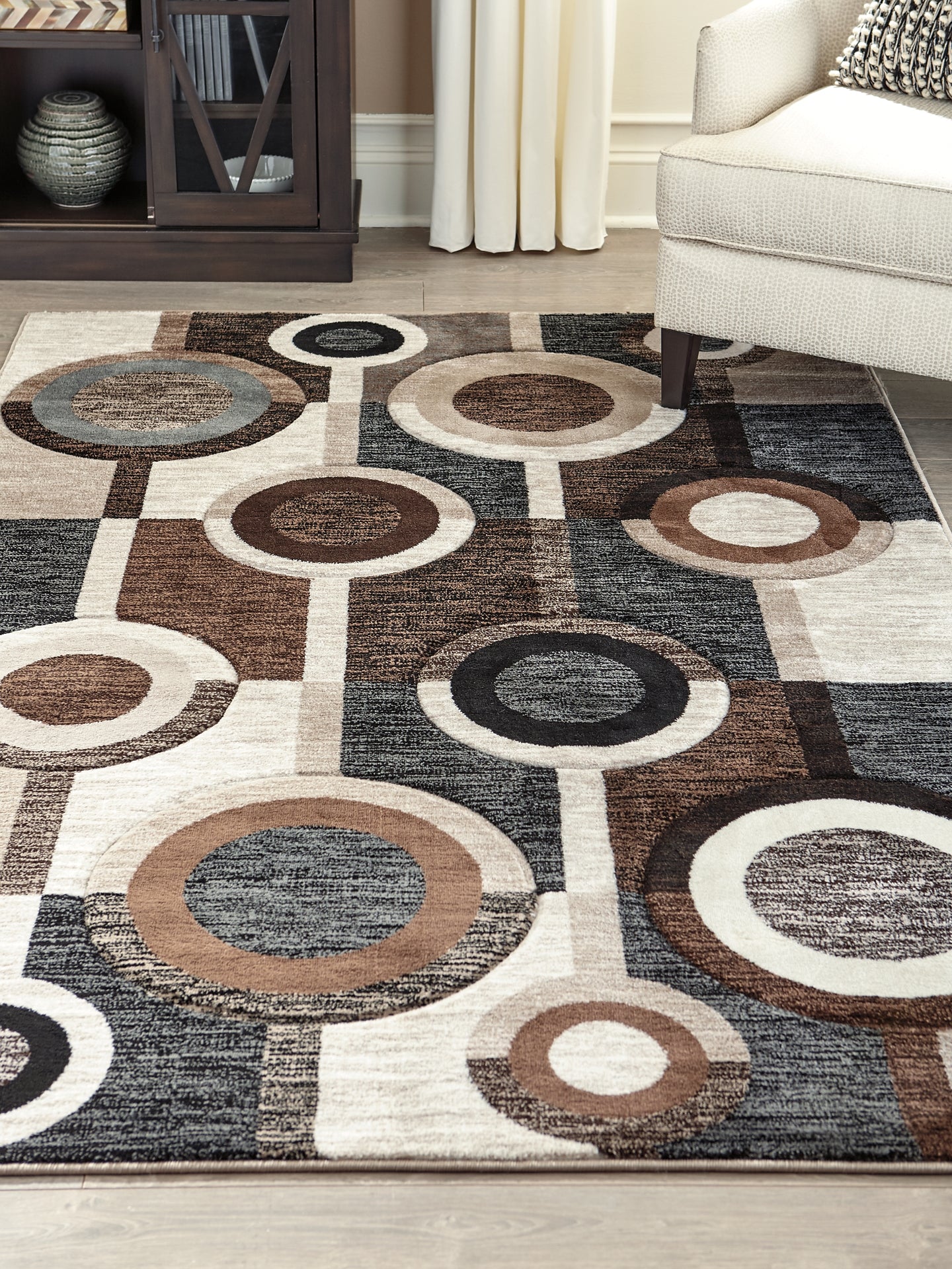 Ashley Express - Alfombra mediana Guintte