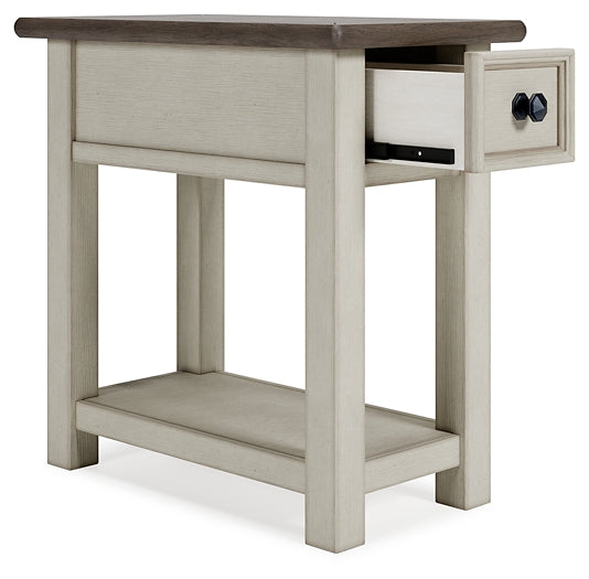 Ashley Express - Mesa auxiliar con silla Bolanburg