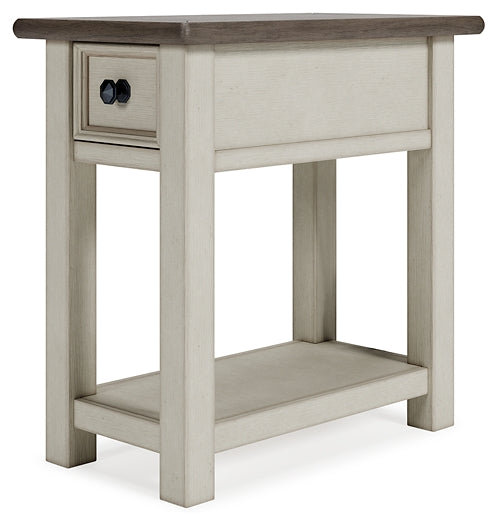 Ashley Express - Mesa auxiliar con silla Bolanburg