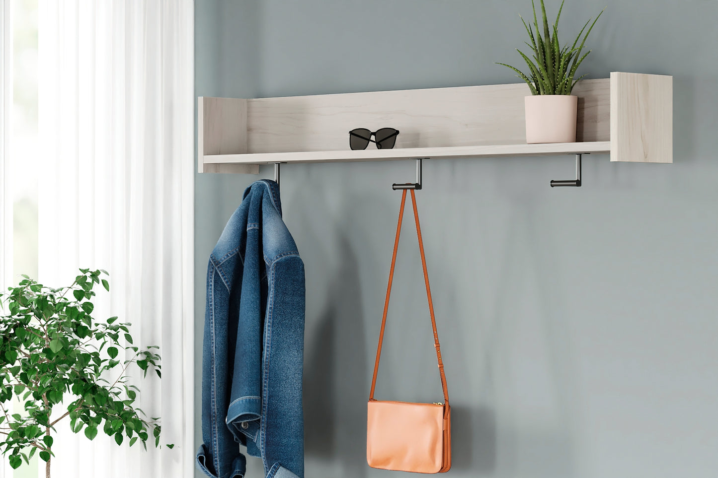 Ashley Express - Perchero de pared Socalle con estante