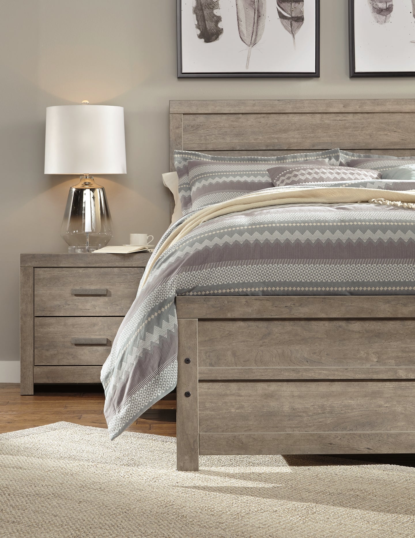 Ashley Express - Cama con paneles Culverbach