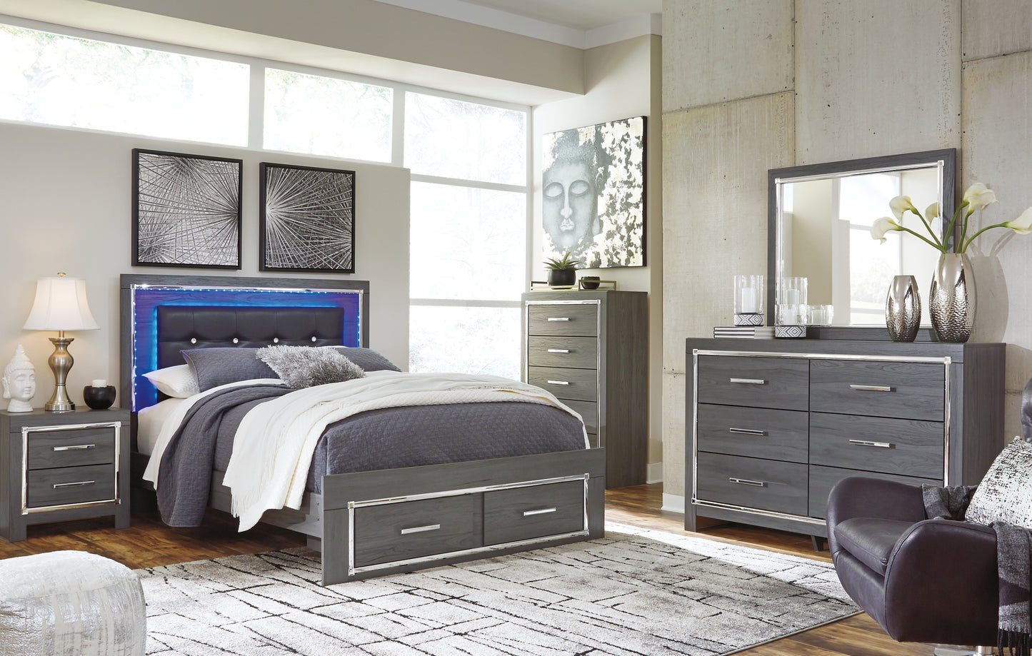 Cama Lodanna con dos cajones, cómoda con espejo y cómoda