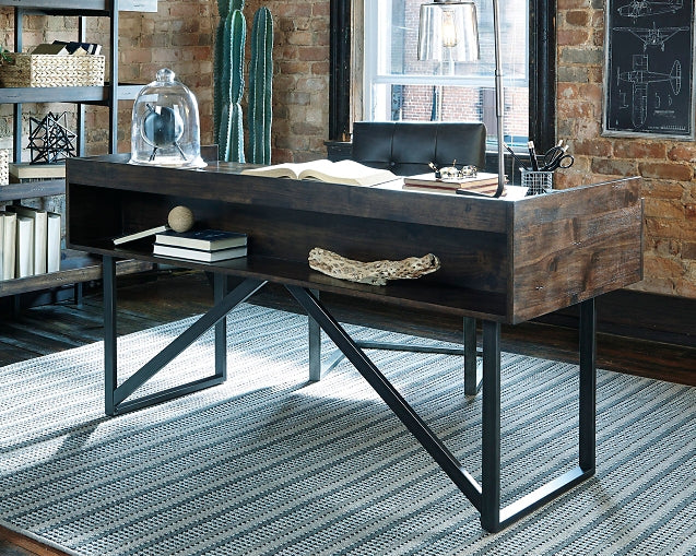 Ashley Express - Escritorio Starmore para oficina en casa con silla y espacio de almacenamiento