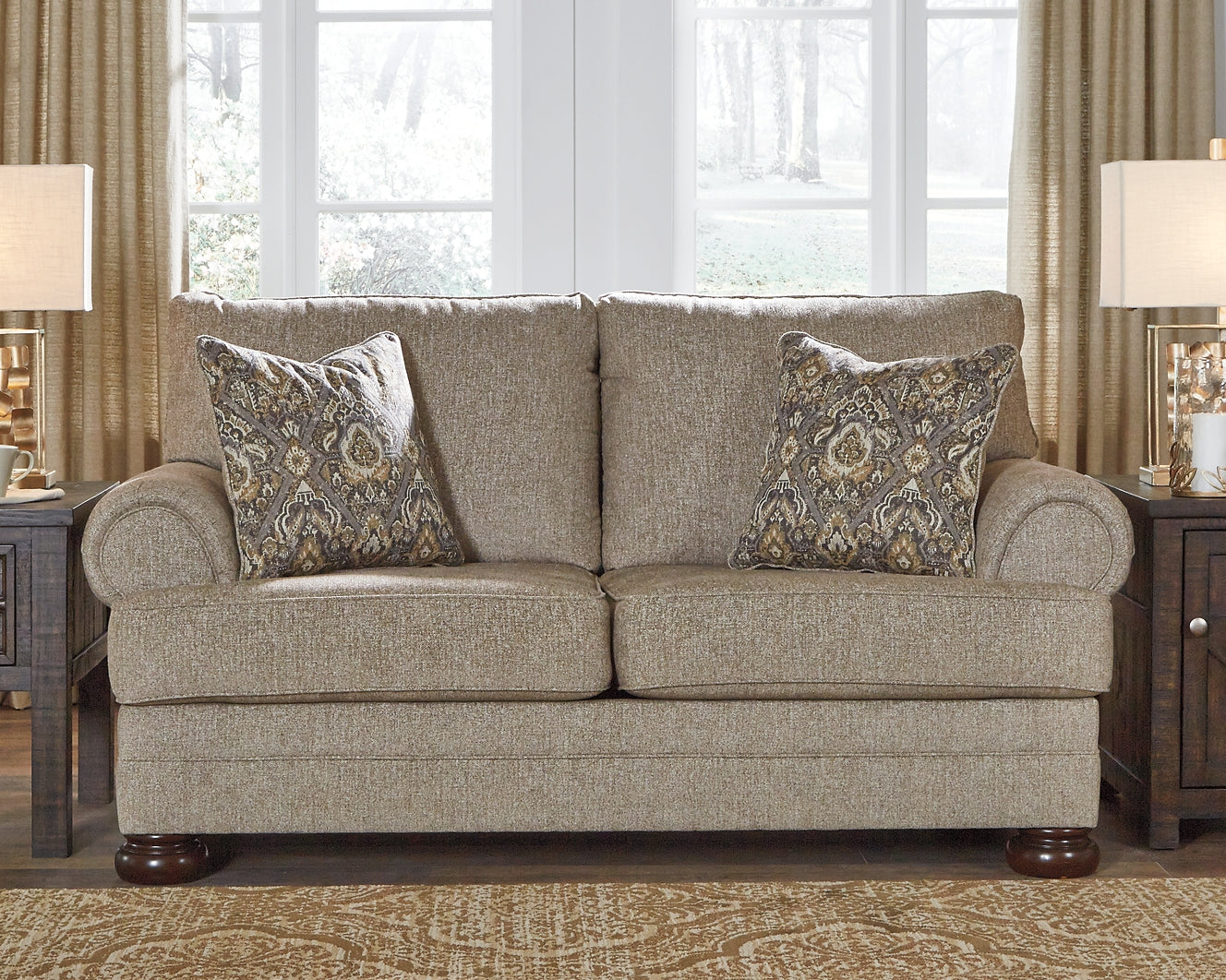 Sofá, loveseat, silla y otomana Kananwood
