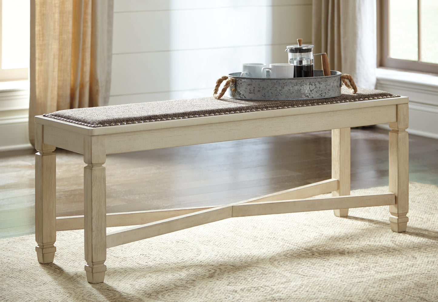 Mesa de comedor Bolanburg, 2 sillas y 2 bancos