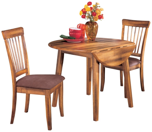 Ashley Express - Mesa de comedor Berringer y dos sillas