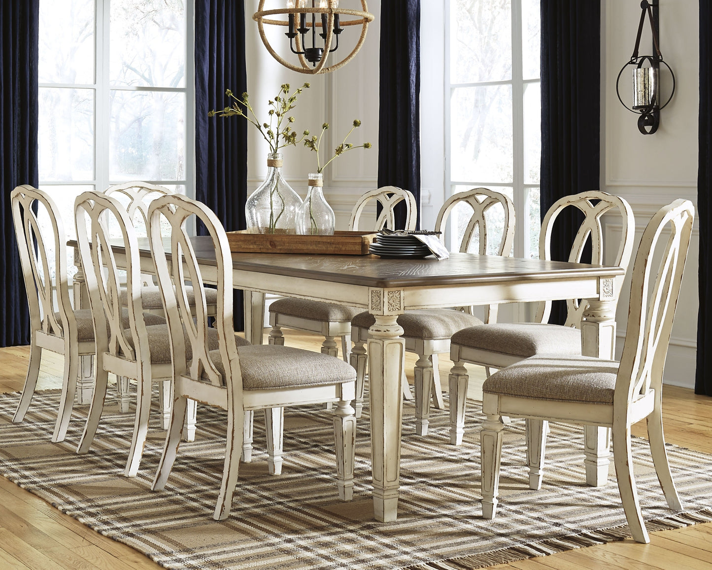 Mesa de comedor Realyn y 8 sillas