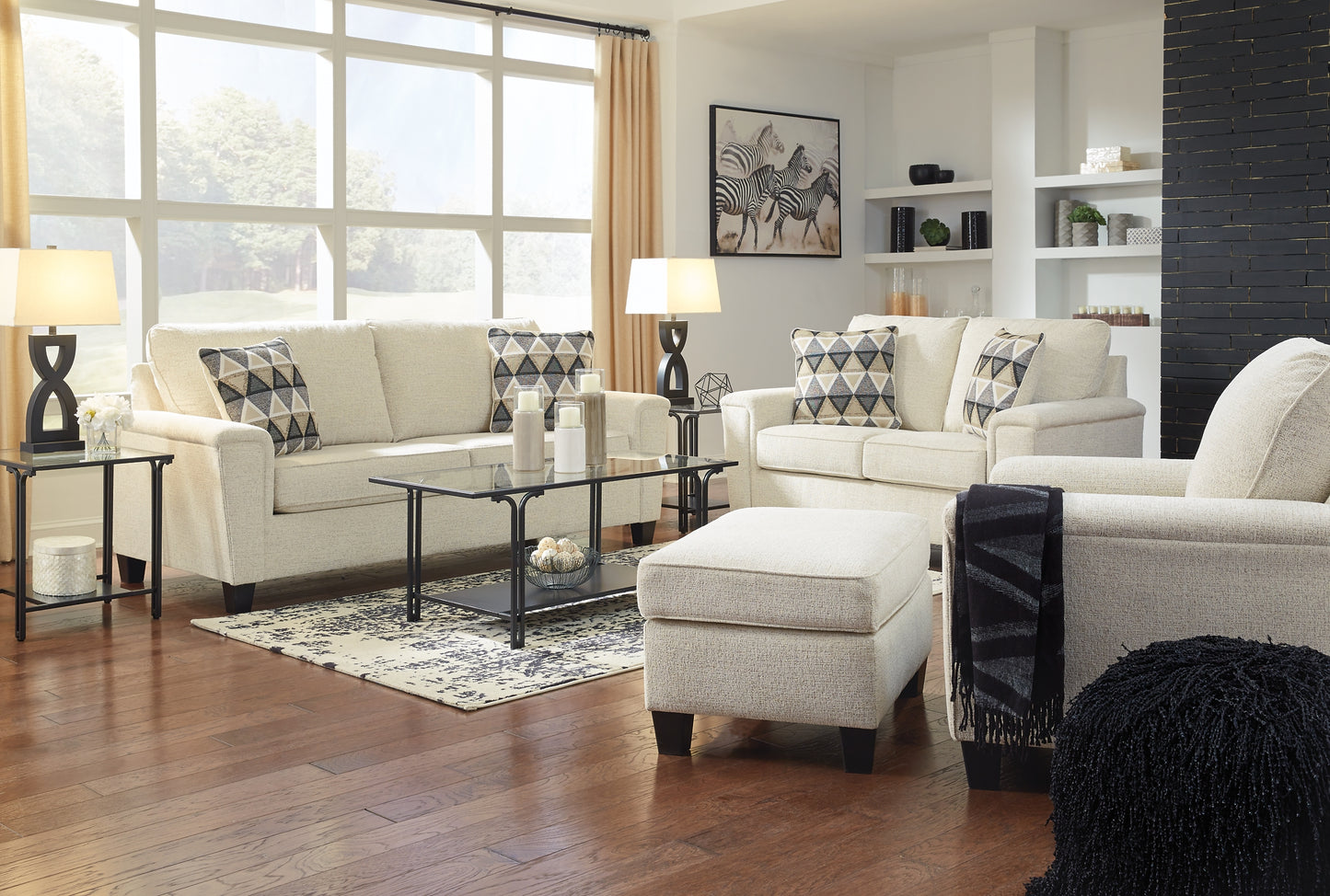Sofá, loveseat, silla y otomana