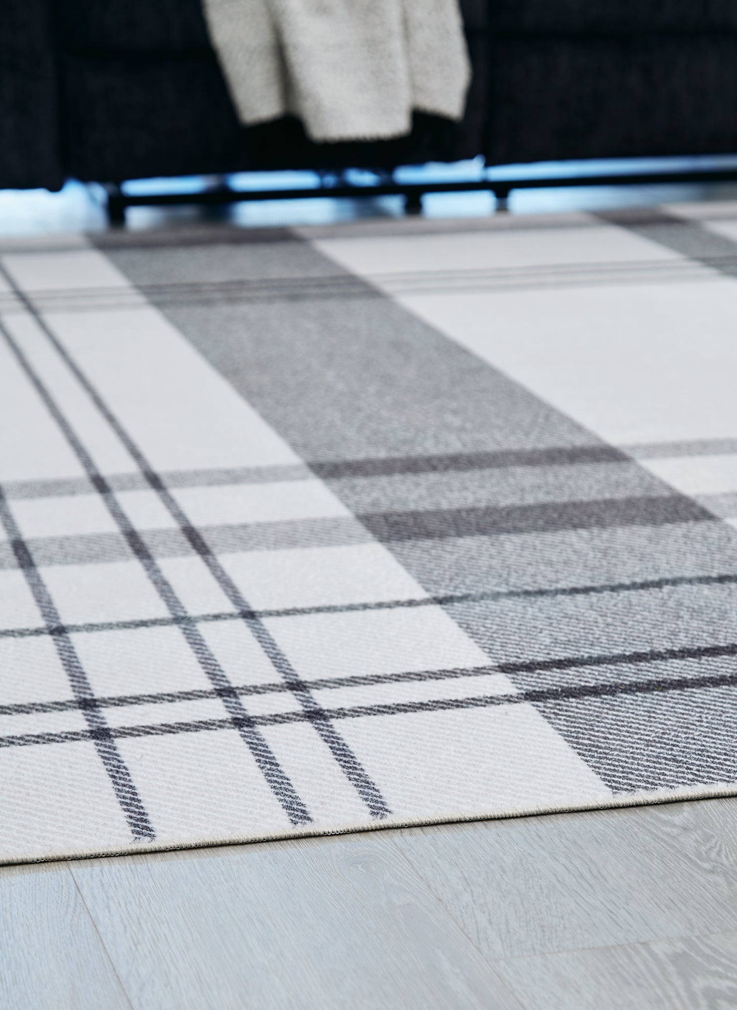Ashley Express - Alfombra grande lavable Kaidlow