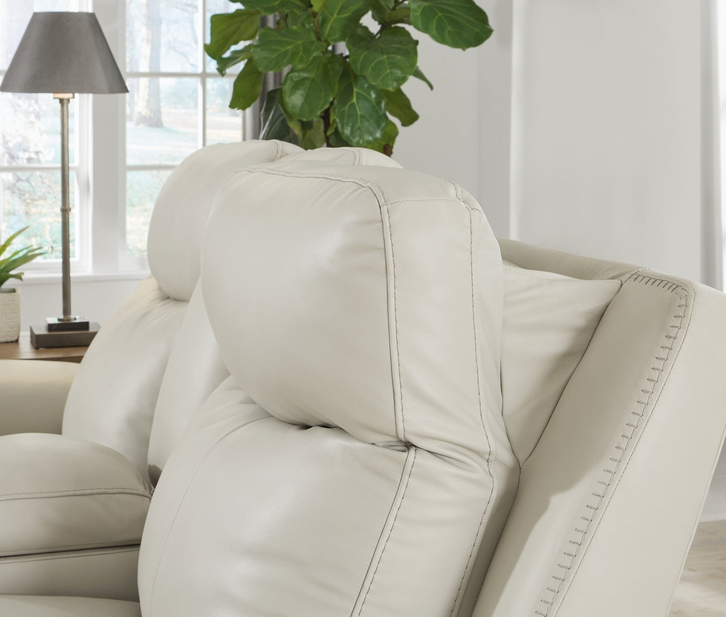 Loveseat Mindanao PWR REC/CON/ADJ HDRST