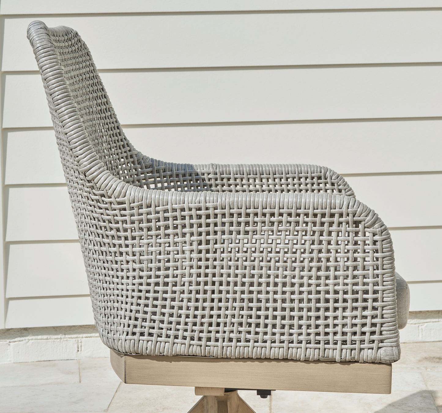 Ashley Express - Silla giratoria Seton Creek con cojín (2 unidades)