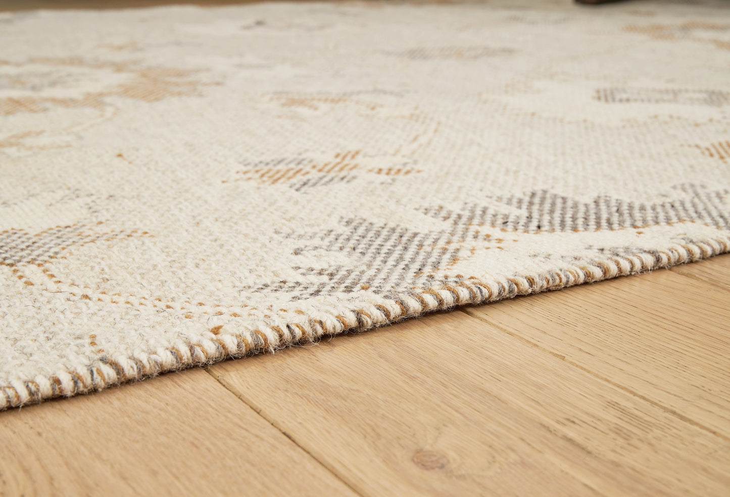 Ashley Express - Alfombra mediana Calkin