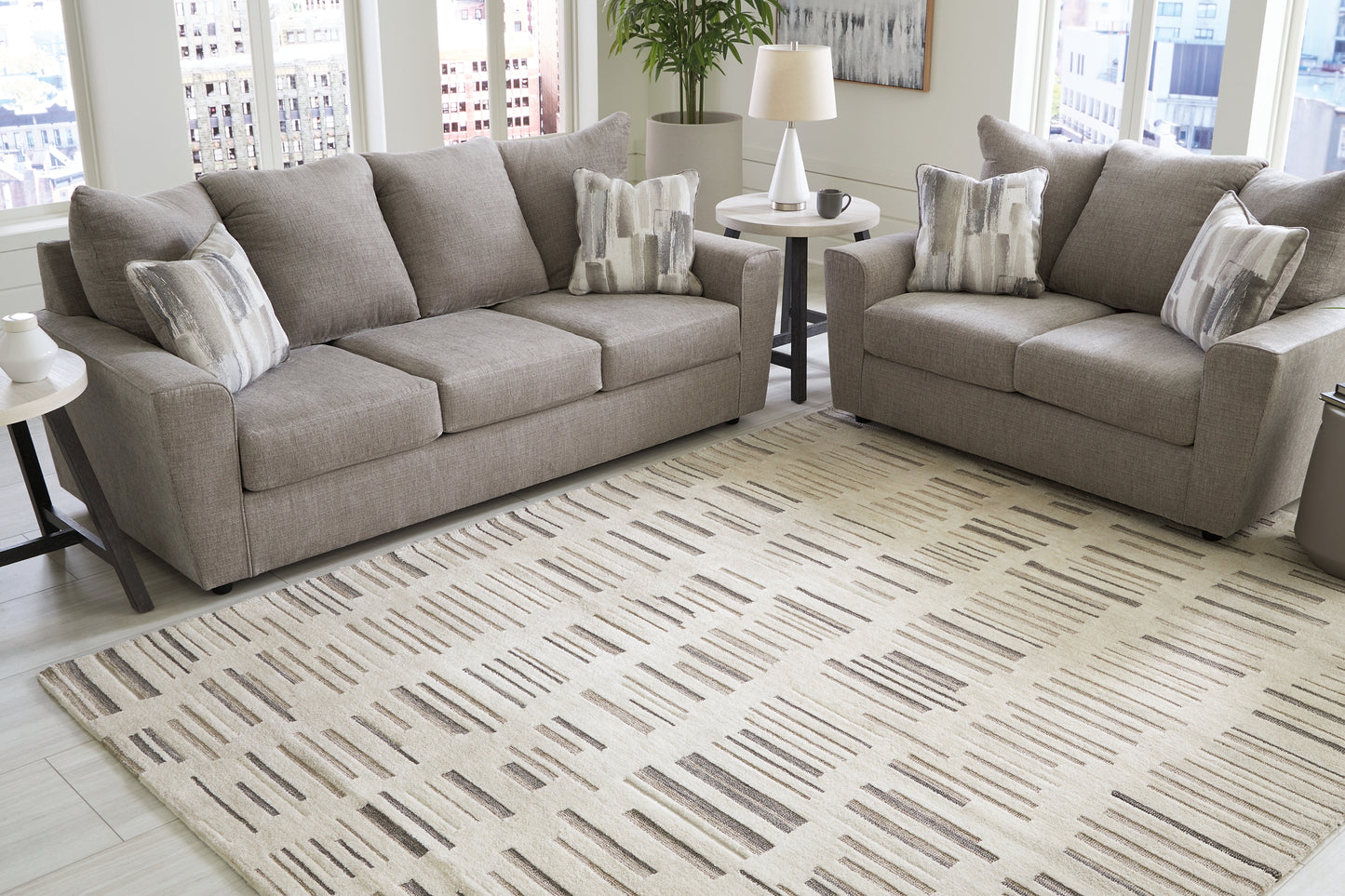 Ashley Express - Alfombra mediana Leesdale