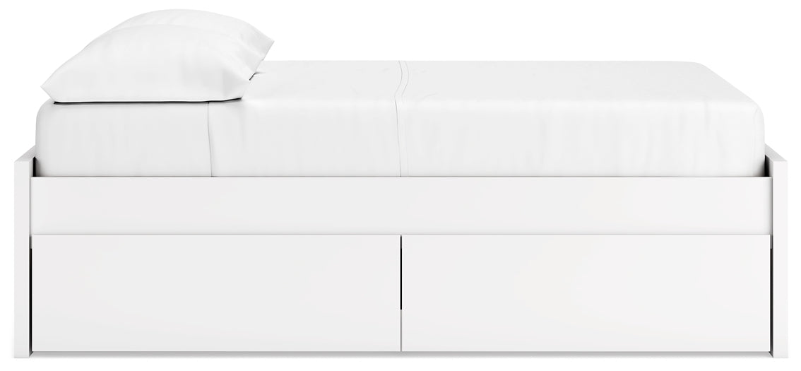 Ashley Express - Cama de plataforma Onita con espacio de almacenamiento en un lateral