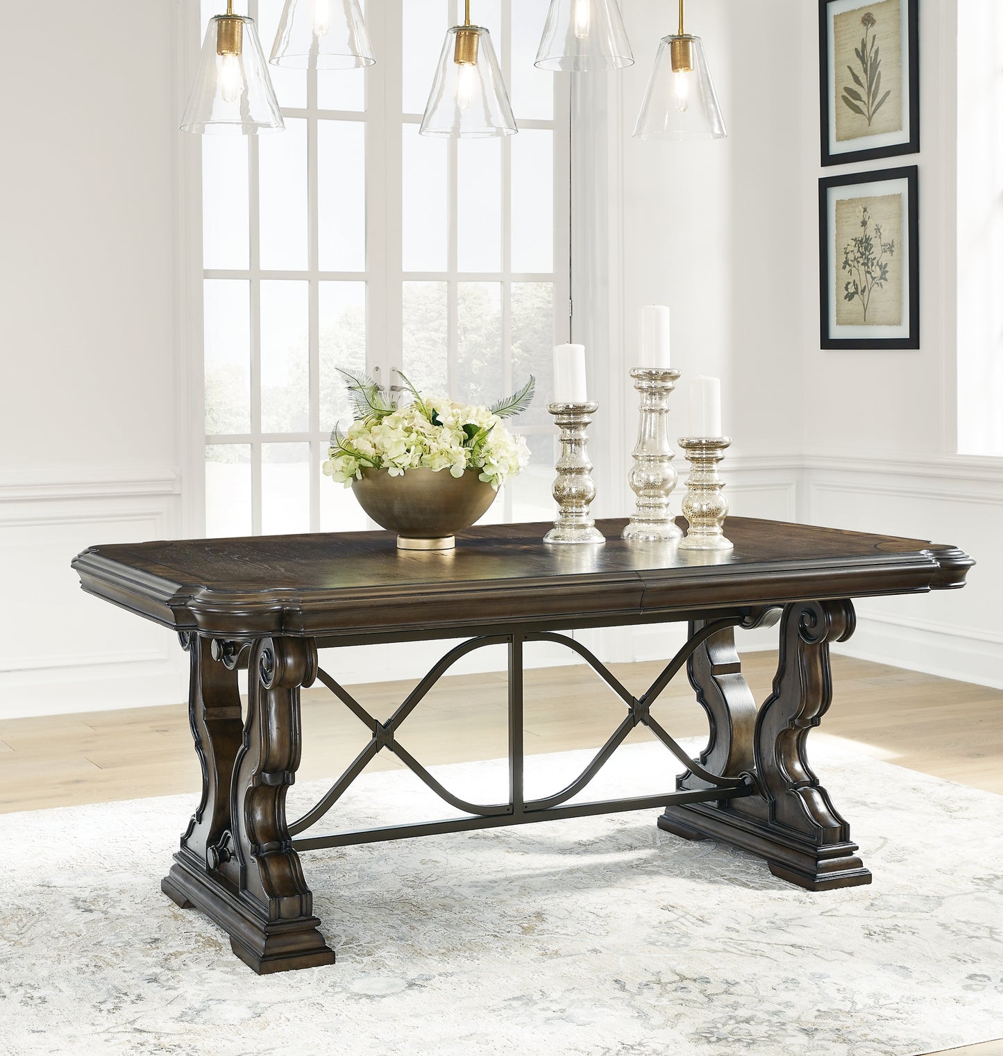 Mesa extensible de comedor Maylee