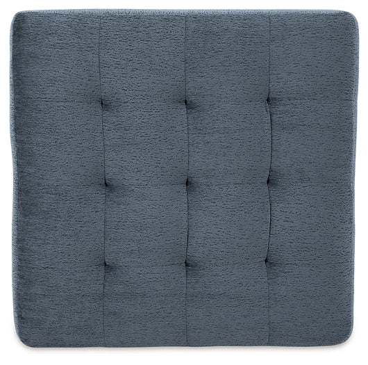 Ashley Express - Otomana decorativa extragrande Maxon Place