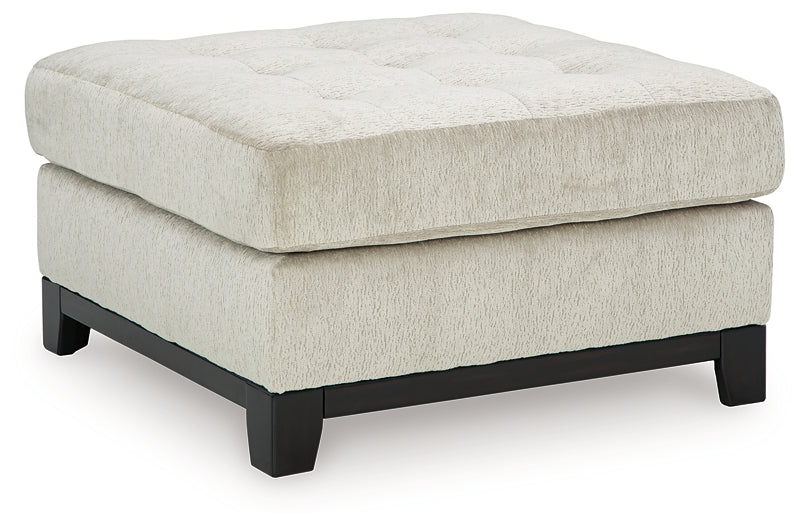 Ashley Express - Otomana decorativa extragrande Maxon Place