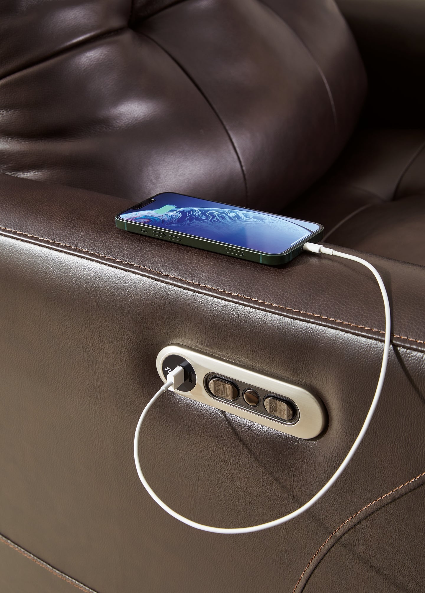 Ashley Express - Sillón reclinable eléctrico Pisgham con reposacabezas ajustable