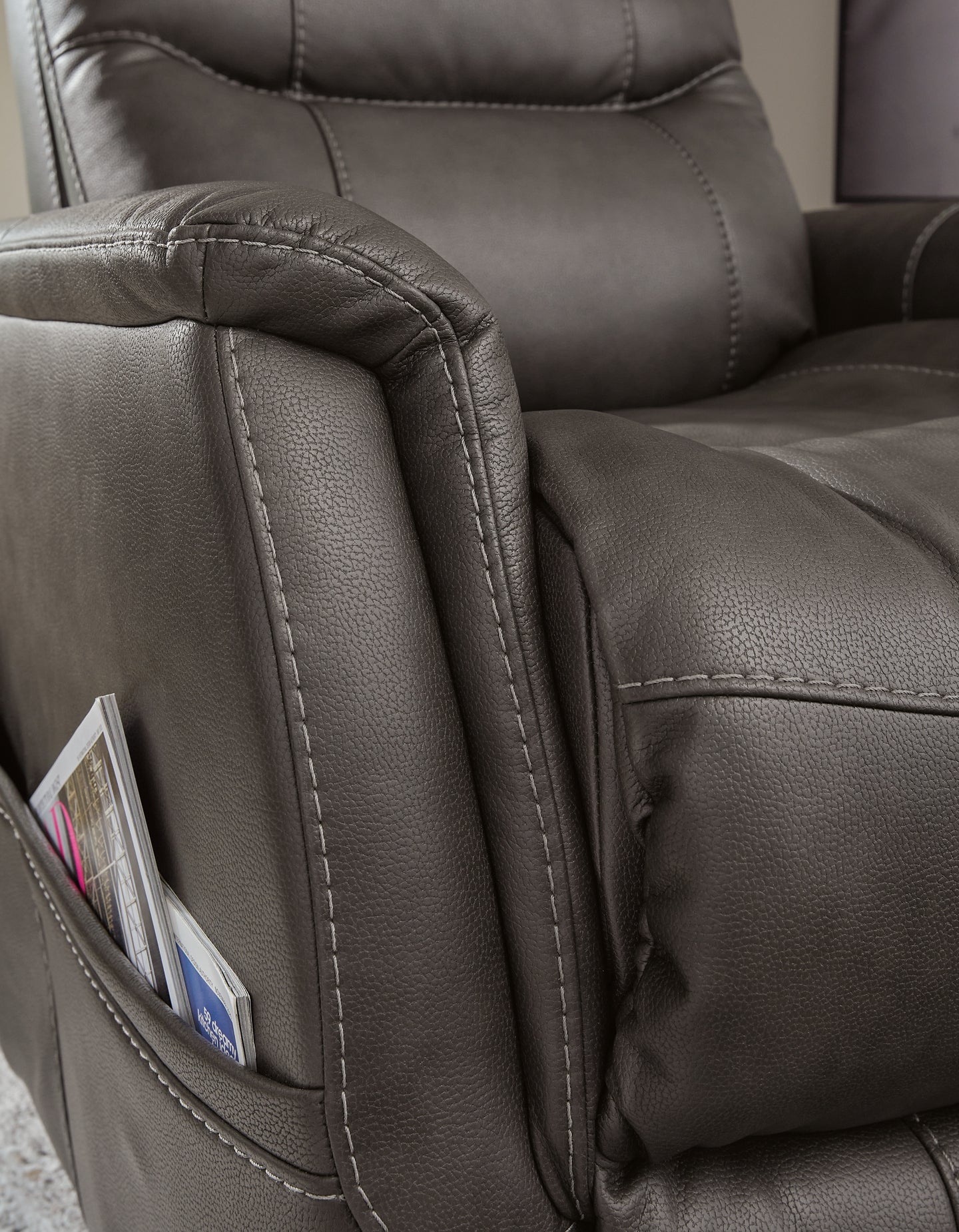 Sillón reclinable eléctrico Strawbill