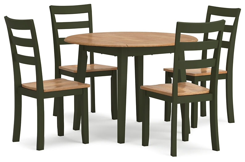 Ashley Express - Mesa de comedor Gesthaven y 4 sillas