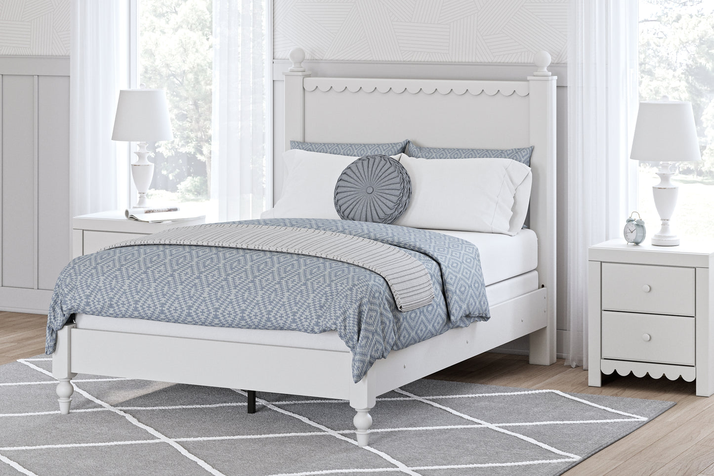 Ashley Express - Cama con paneles Mollviney