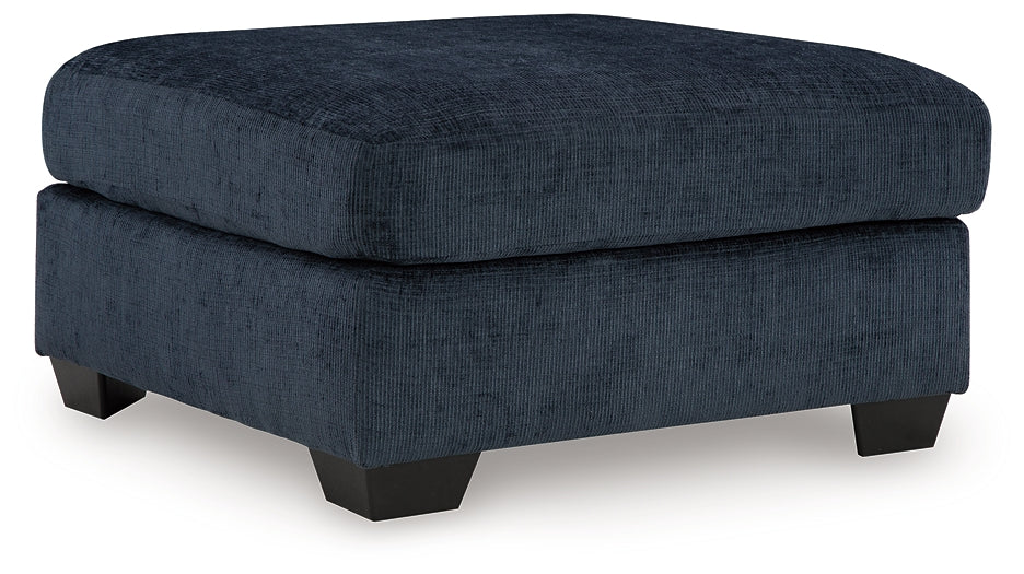 Ashley Express - Otomana decorativa extragrande Aviemore