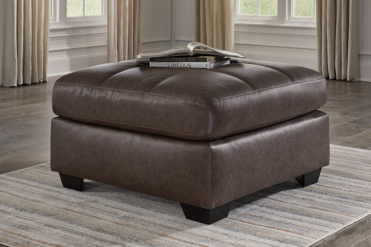 Ashley Express - Otomana decorativa extragrande Barlin Mills