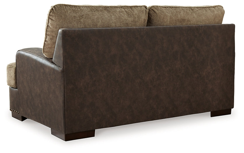 Sofá y loveseat Alesbury