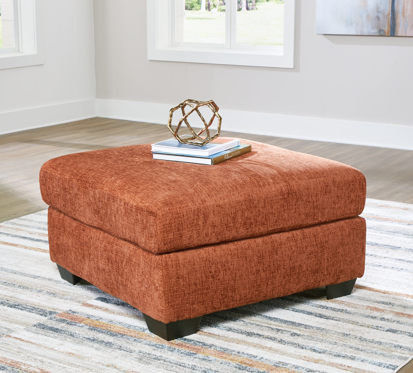 Ashley Express - Otomana decorativa extragrande Aviemore