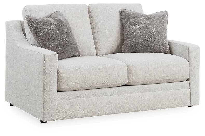 Sofá, loveseat, silla y otomana Maitelynn