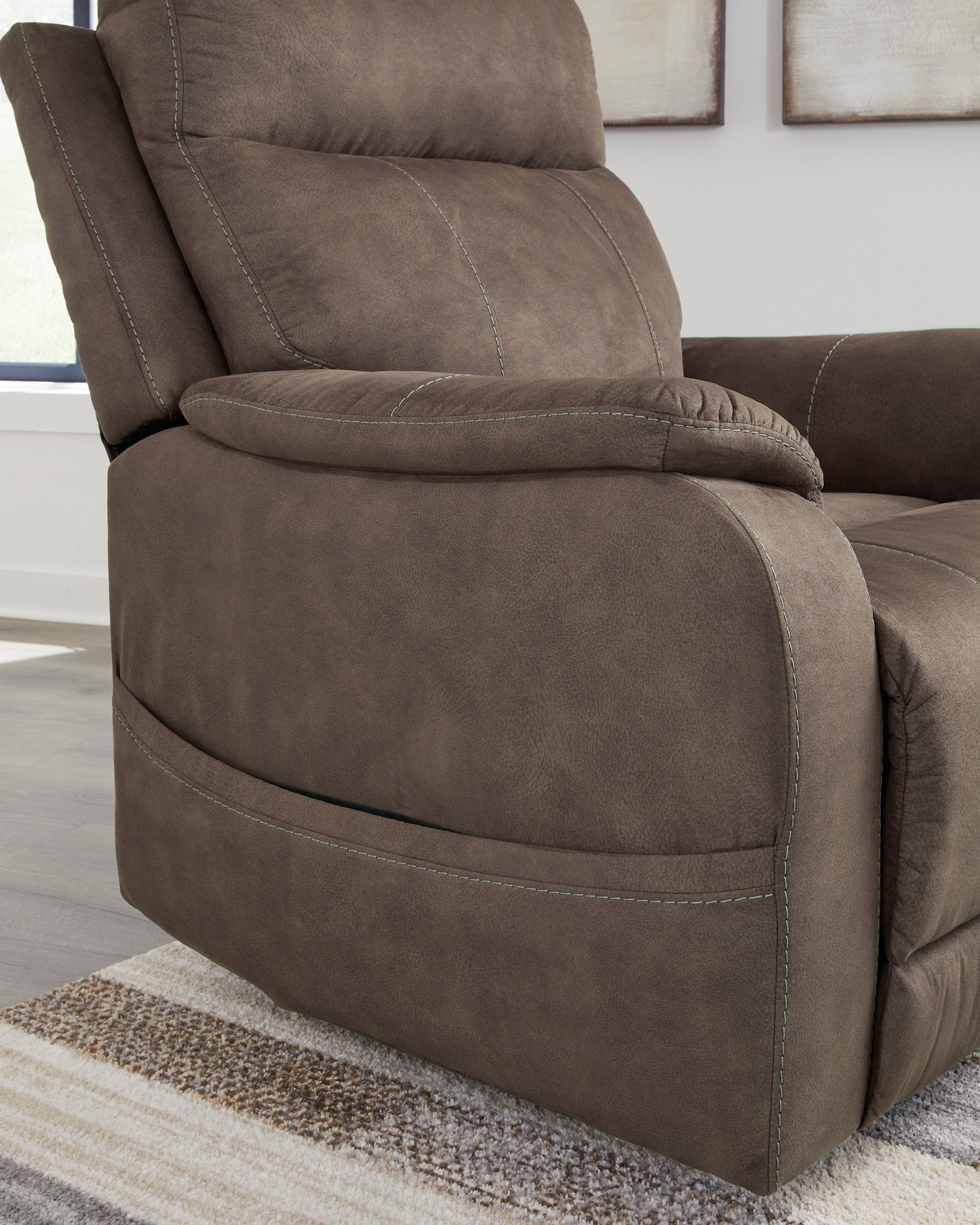 Ashley Express - Sillón reclinable eléctrico Crestmeade