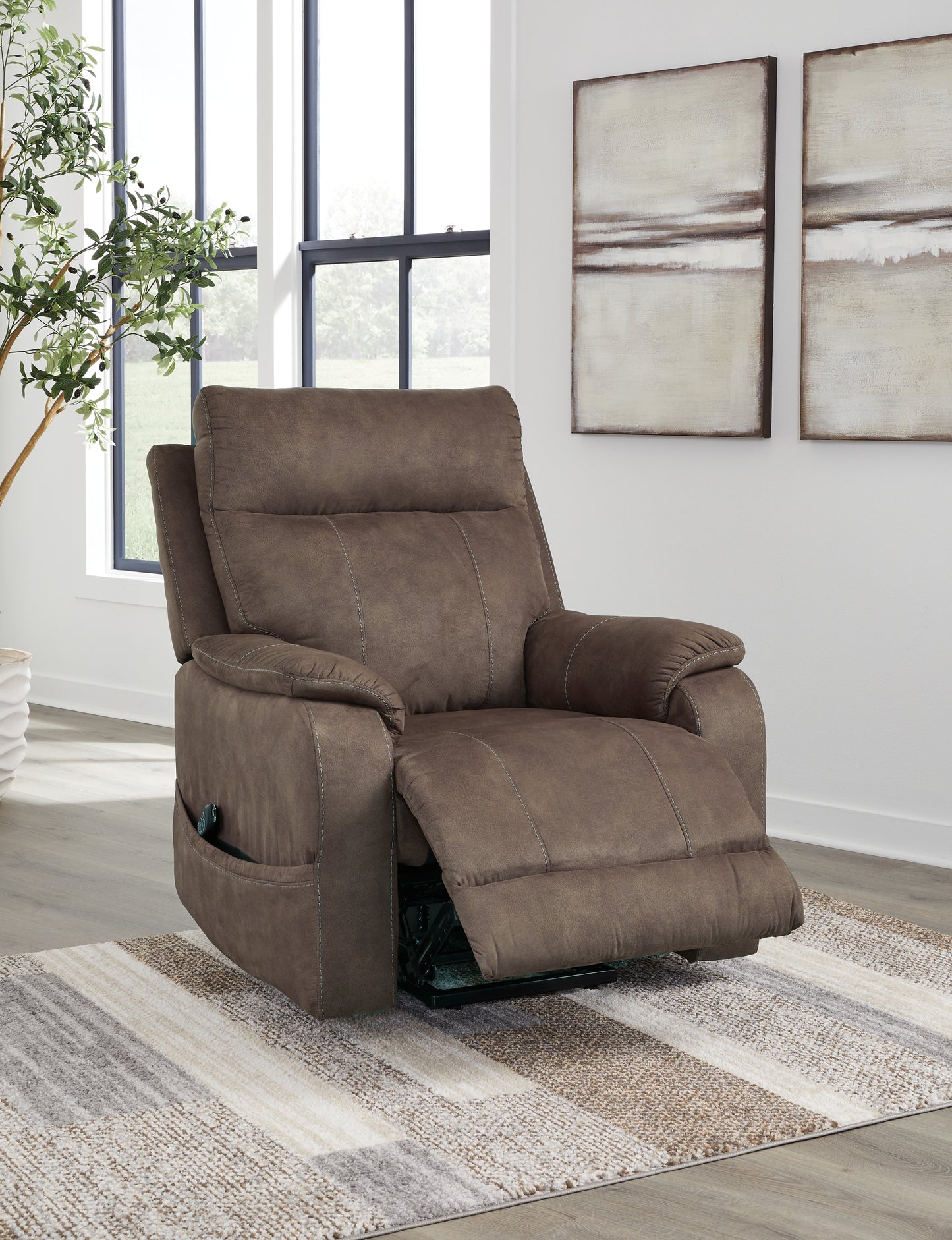 Ashley Express - Sillón reclinable eléctrico Crestmeade