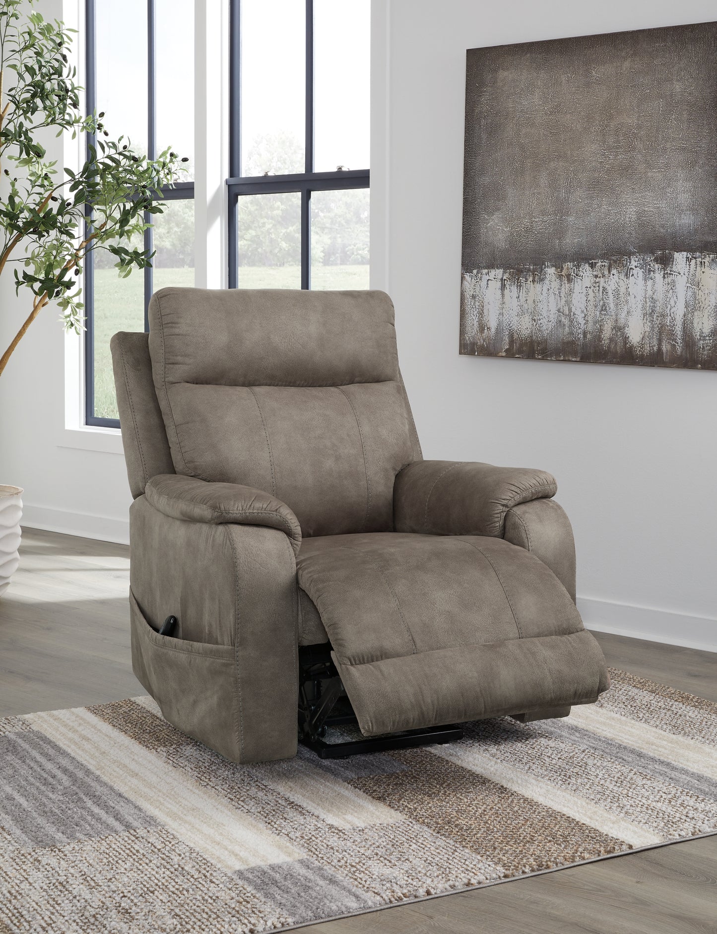 Ashley Express - Sillón reclinable eléctrico Crestmeade