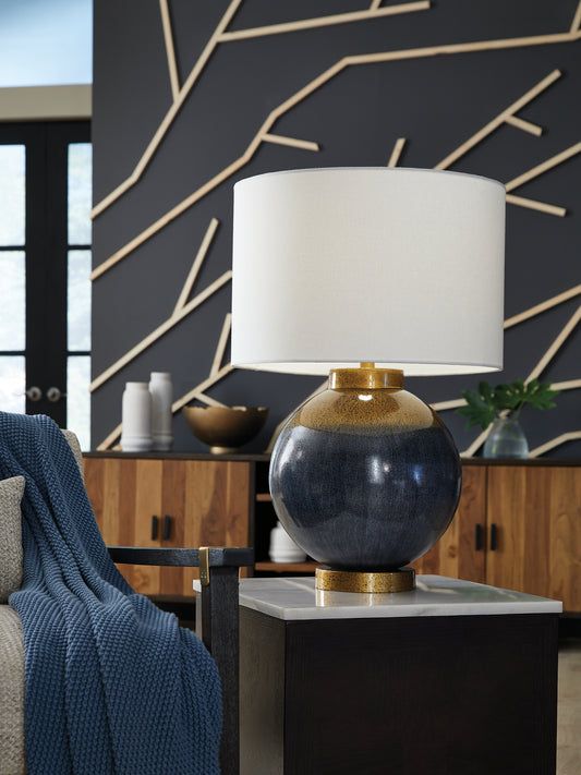 Ashley Express - Lámpara de mesa de metal Adara (1 unidad)