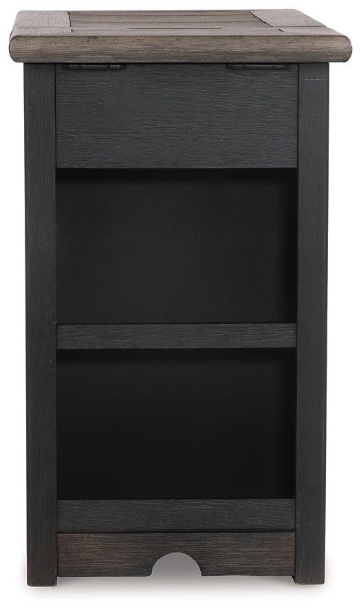 Ashley Express - Mesa auxiliar con silla Tyler Creek