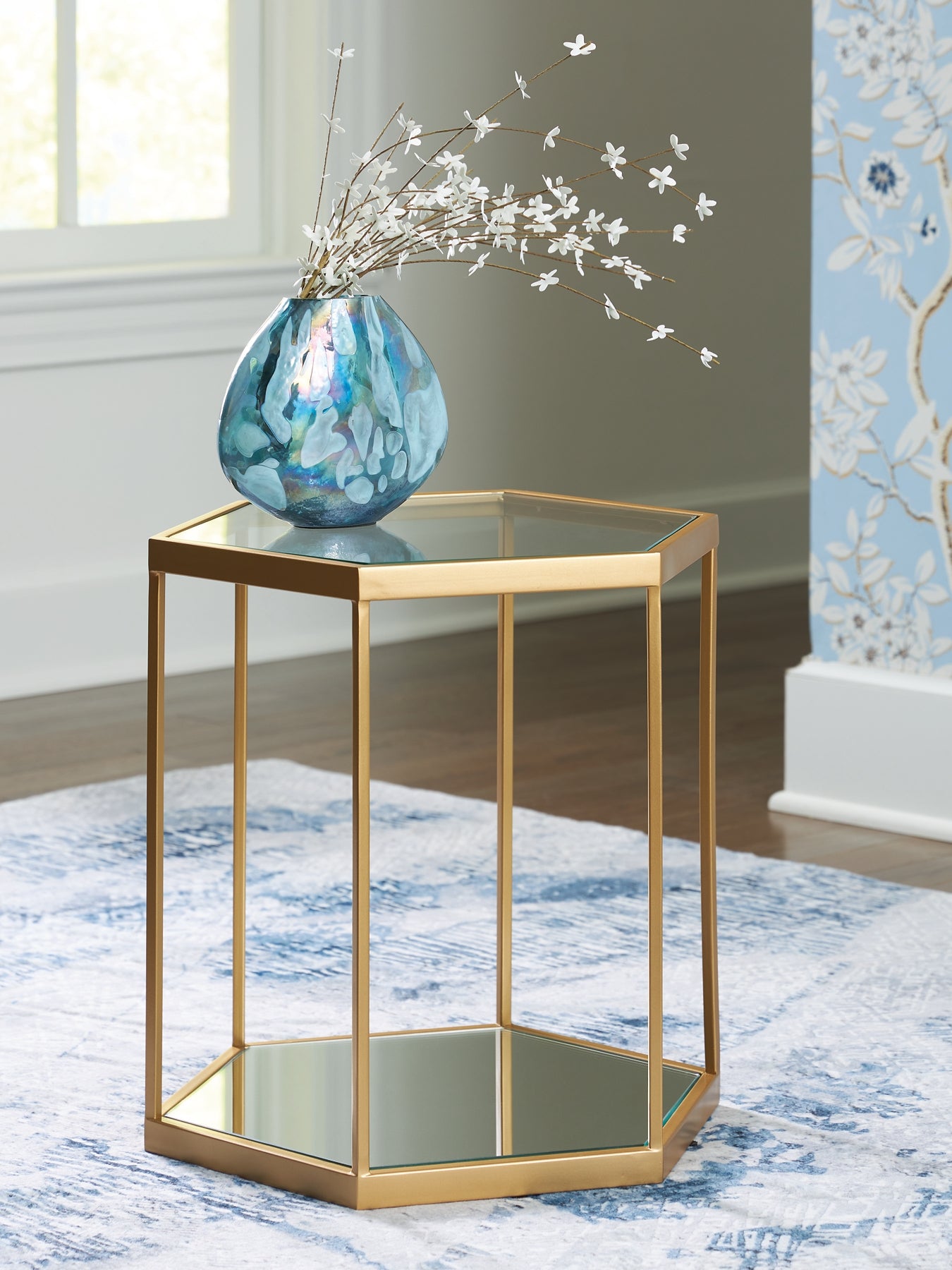 Ashley Express - Mesa de cóctel decorativa Veerwick