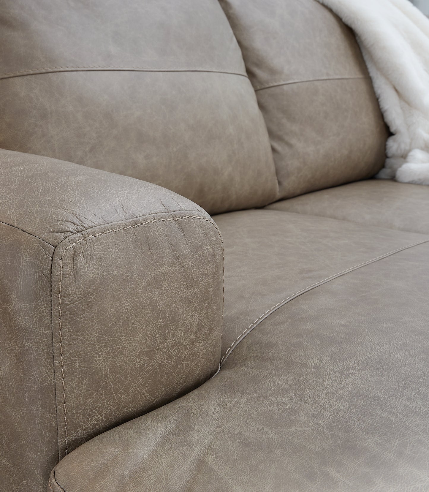 Seccional de 2 piezas con chaise longue Amuleto