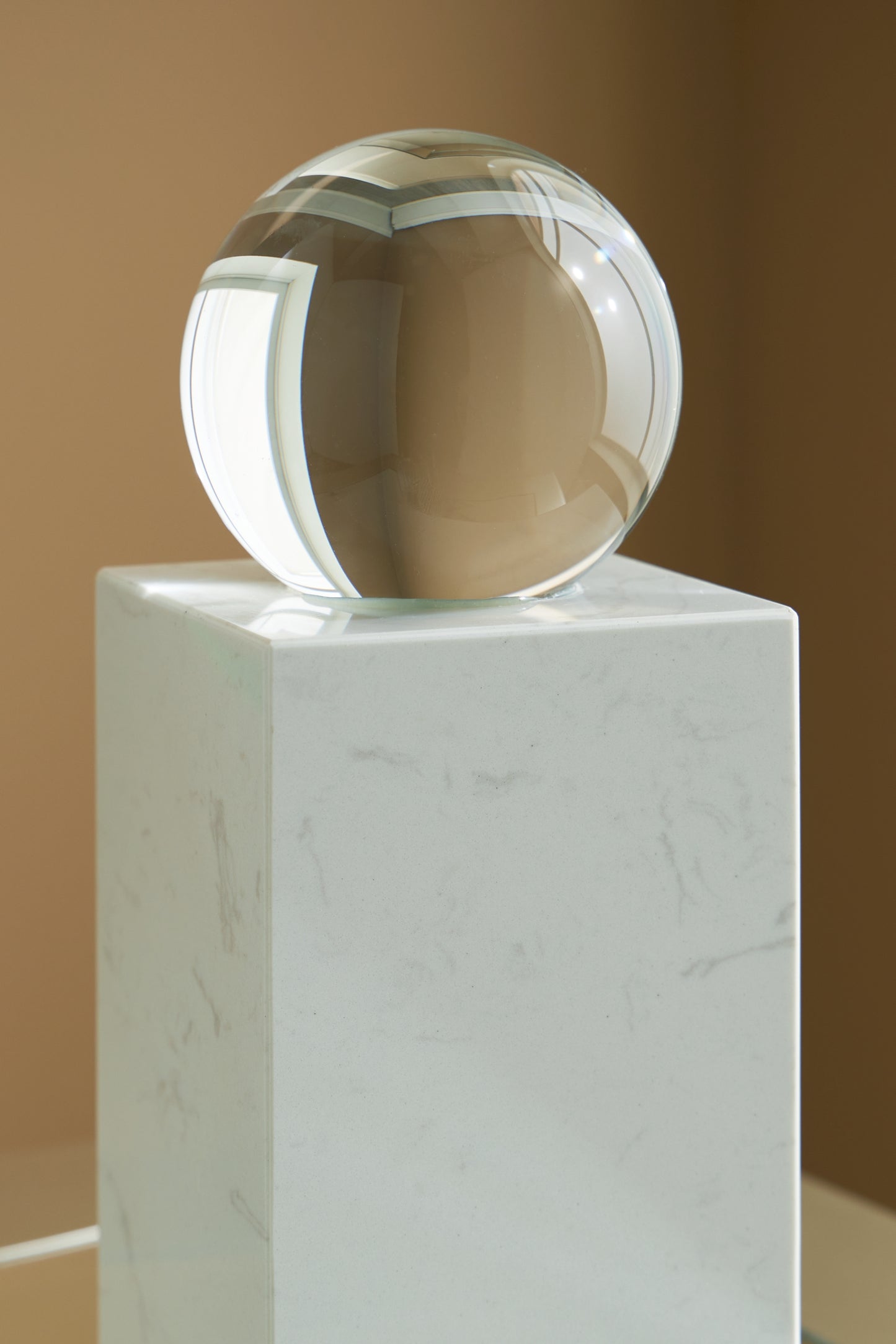 Ashley Express - Escultura Sellner