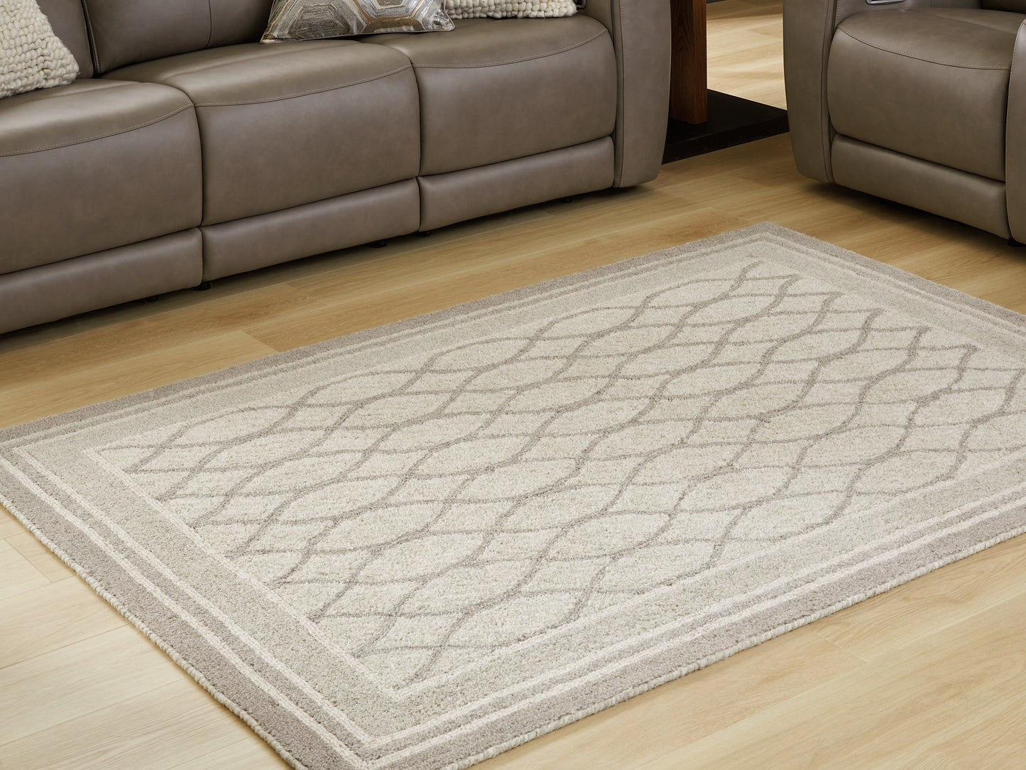 Ashley Express - Alfombra mediana Wimney