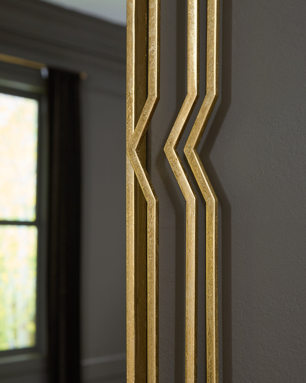 Ashley Express - Espejo decorativo Claybrook