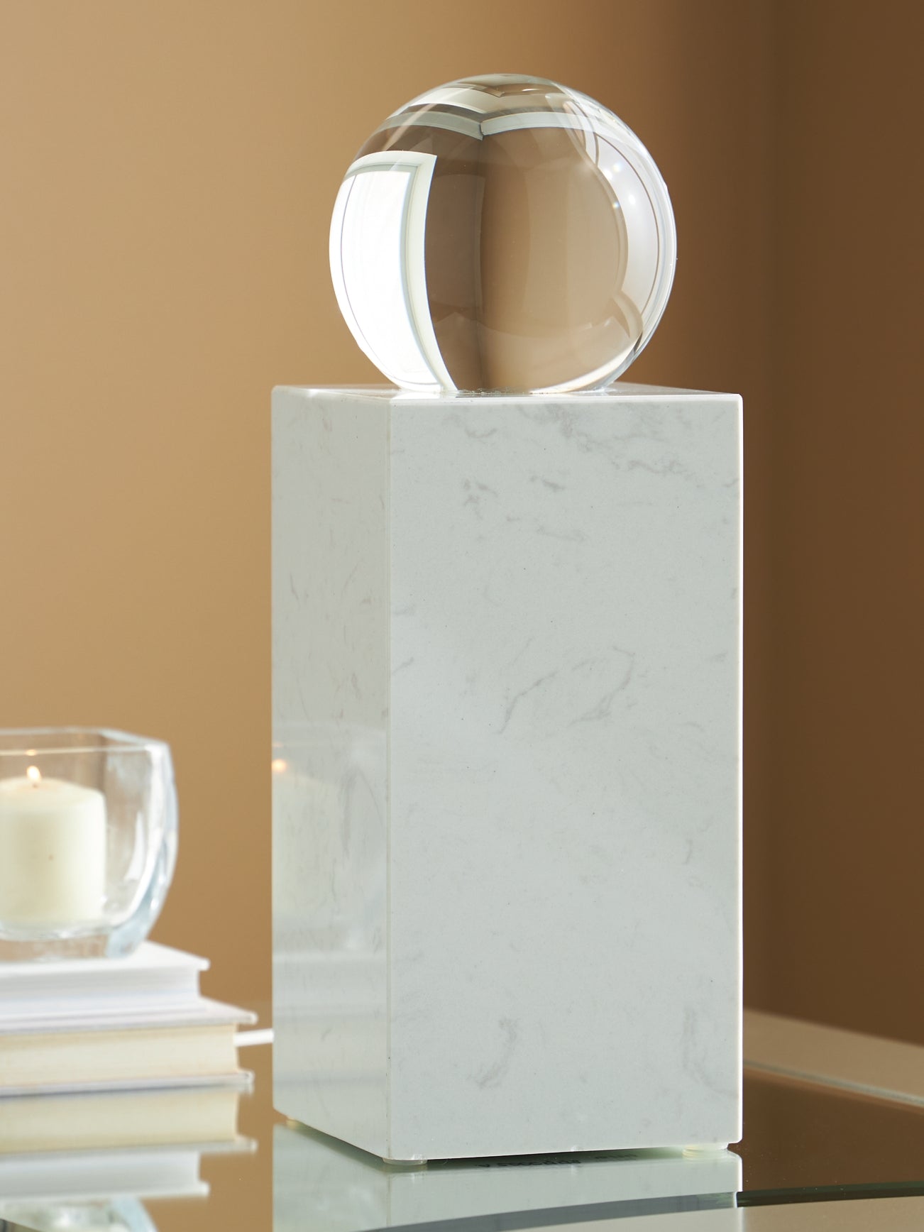 Ashley Express - Escultura Sellner