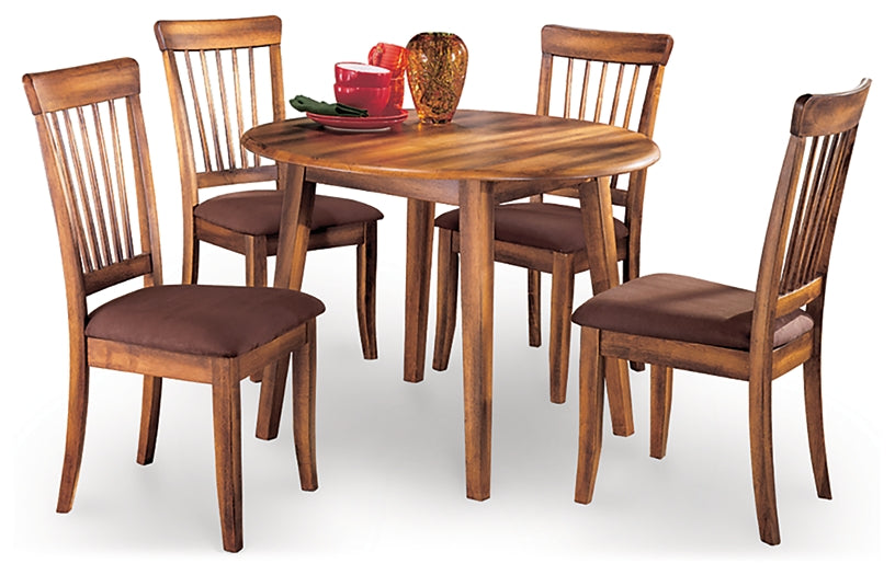 Ashley Express - Mesa de comedor Berringer y 4 sillas