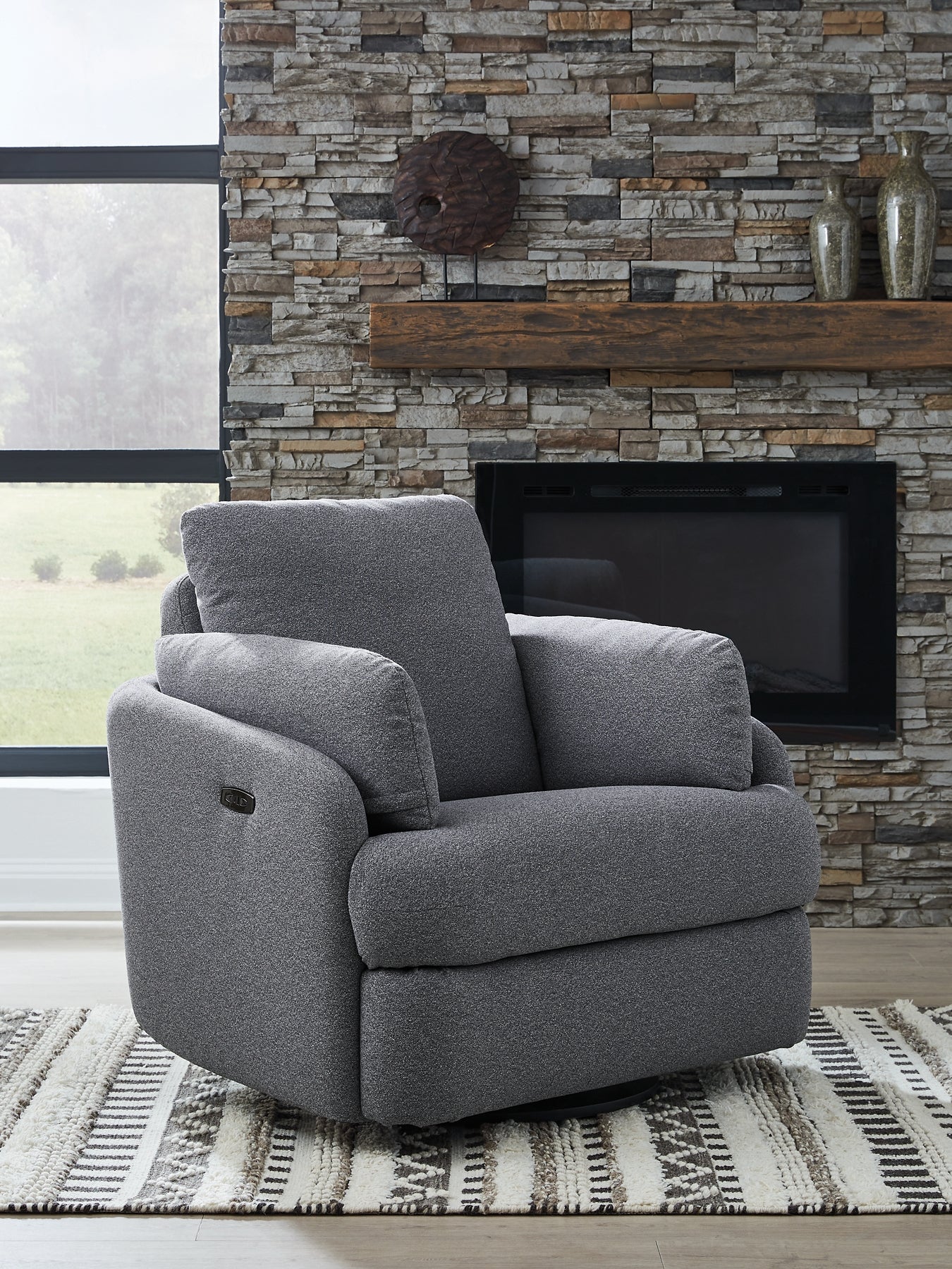 Sillón reclinable eléctrico giratorio Nuvella de última generación de Alainmont