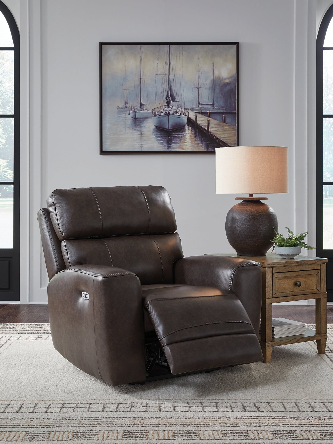 Sillón reclinable eléctrico Crossplex con reposacabezas ajustable