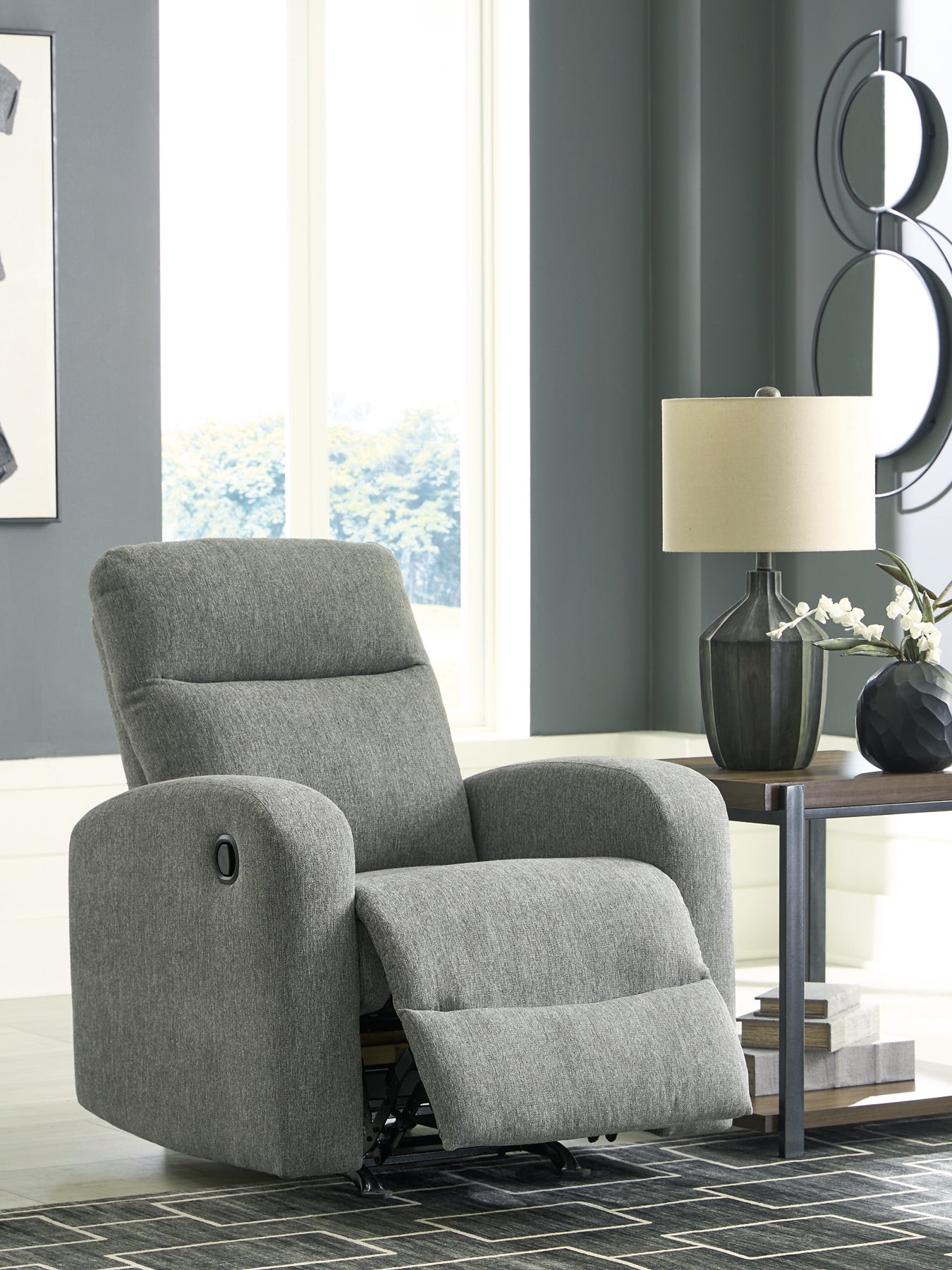 Ashley Express - Sillón reclinable mecedor Gauntlet