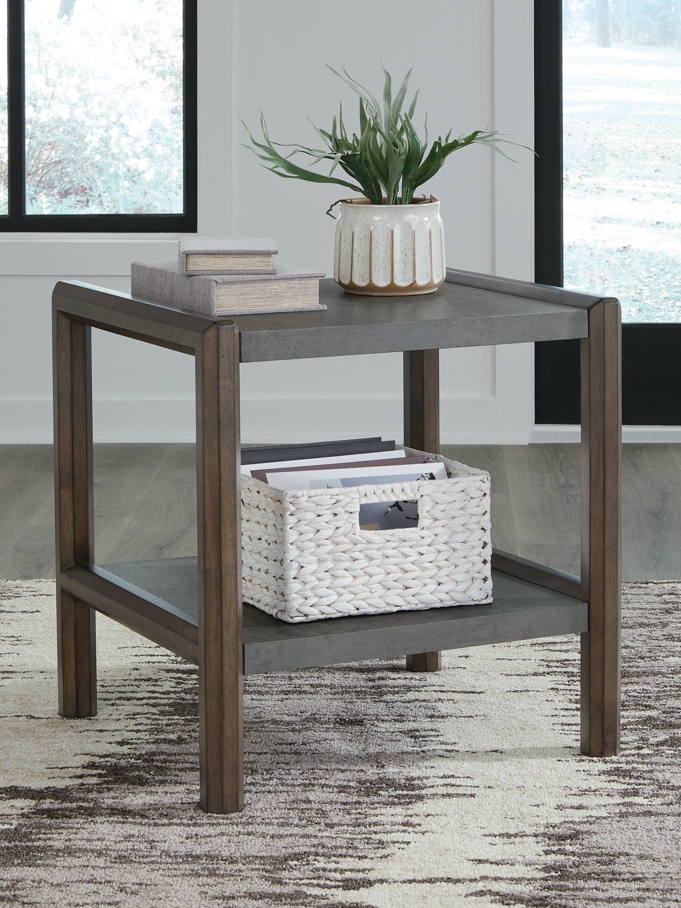 Ashley Express - Mesa auxiliar rectangular Kallenny