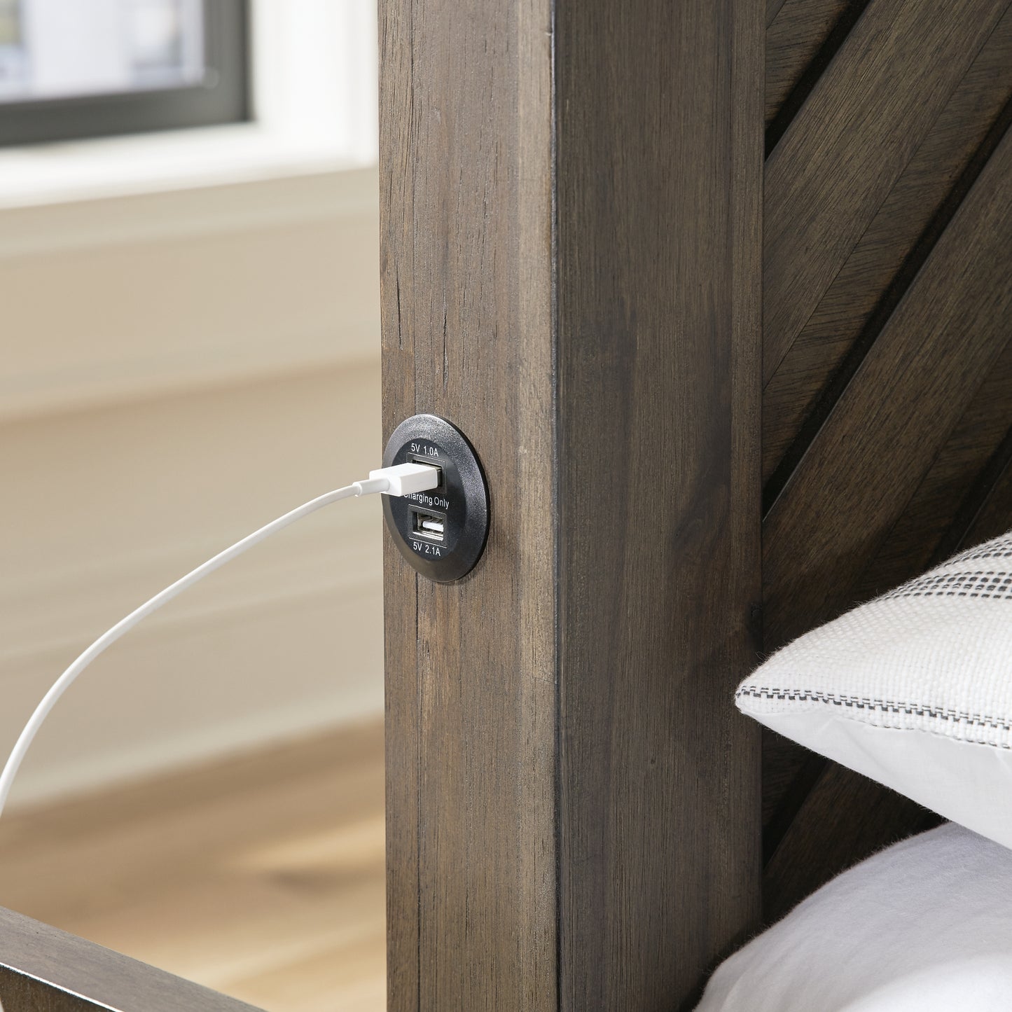 Ashley Express - Arkenton Panel Bed